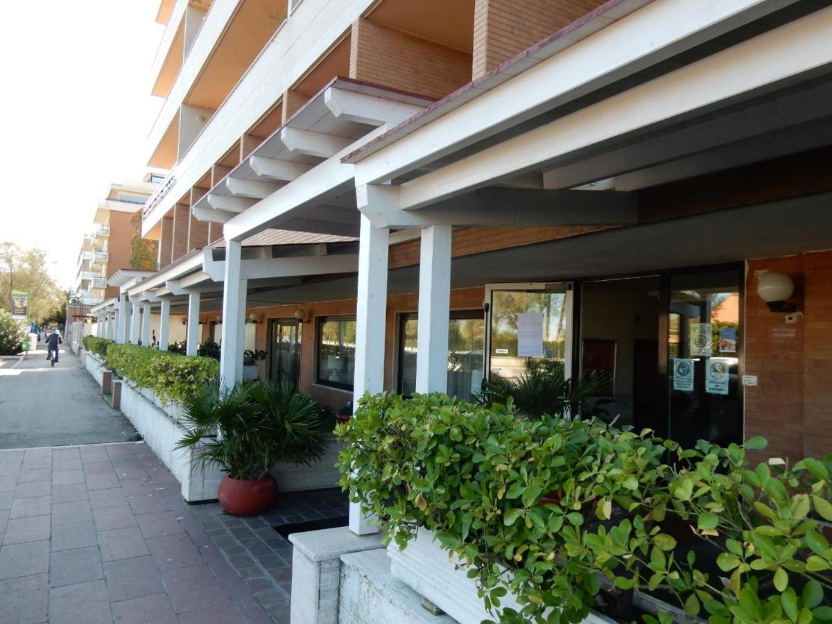 Hotel Bellariva Пескара Экстерьер фото